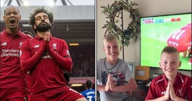 جماهير ليفربول يقلدون احتفال اليوجا للنجم محمد صلاح .. صور