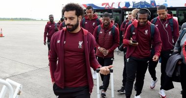 شاهد.. وصول ليفربول بقيادة محمد صلاح إلى برشلونة استعدادًا لموقعة الأبطال