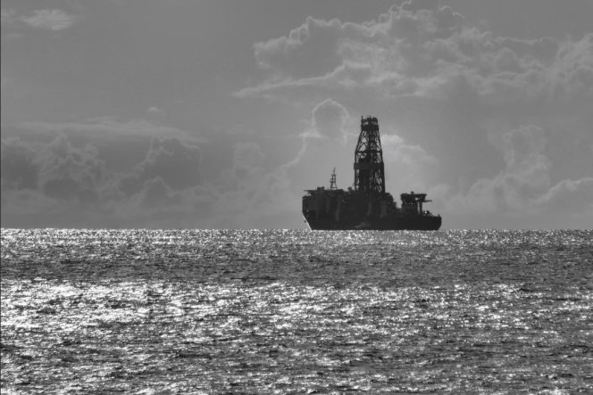 U.S. weekly offshore rig count slips to 22 units