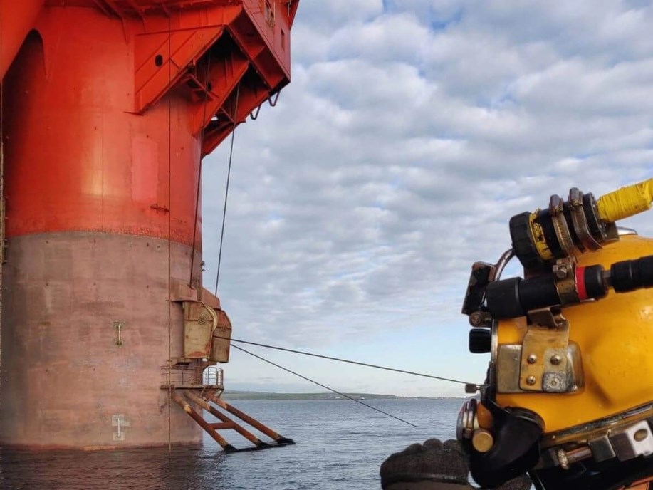 Leask Marine completes in-water survey on Prosafe’s Safe Caledonia rig