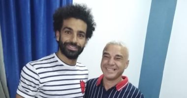 جماهير أوزبكستان تهتف لمحمد صلاح