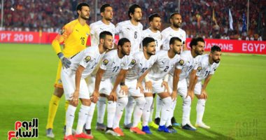 الشوط الأول.. المنتخب المصرى يتقدم على الكونغو بهدفى صلاح والمحمدى