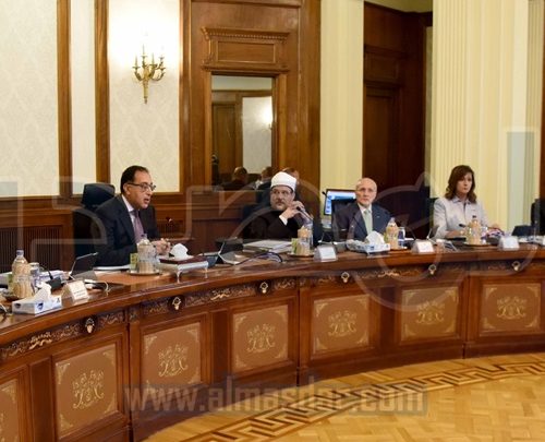 تخصيص 341,8 فدان لإقامة محطتي توليد كهرباء شمال غرب خليج السويس