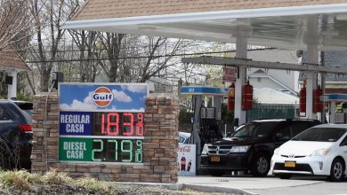 Shocking drop in wholesale gas prices signals more refinery cutbacks and gasoline under $1