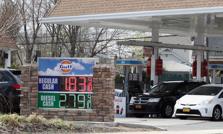 Shocking drop in wholesale gas prices signals more refinery cutbacks and gasoline under $1