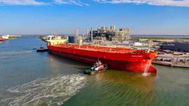 Pin Oak Corpus Christi loads 1st vessel at new oil dock